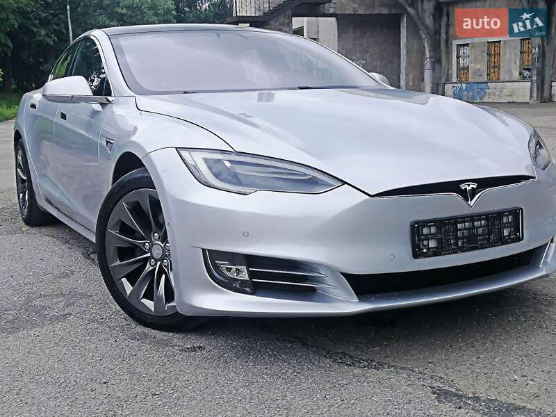 Ліфтбек Tesla Model S 2018 в Івано-Франківську фото 19 Ліфтбек Tesla Model S 2018 в Івано-Франківську