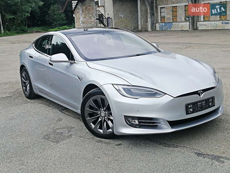 Ліфтбек Tesla Model S 2018 в Івано-Франківську фото 22 Ліфтбек Tesla Model S 2018 в Івано-Франківську