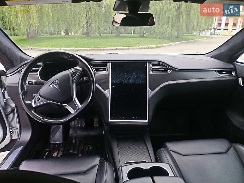 Ліфтбек Tesla Model S 2018 в Івано-Франківську фото 26 Ліфтбек Tesla Model S 2018 в Івано-Франківську