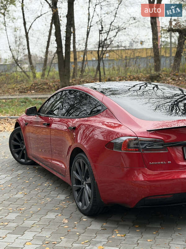 Лифтбек Tesla Model S 2018 в Тернополе