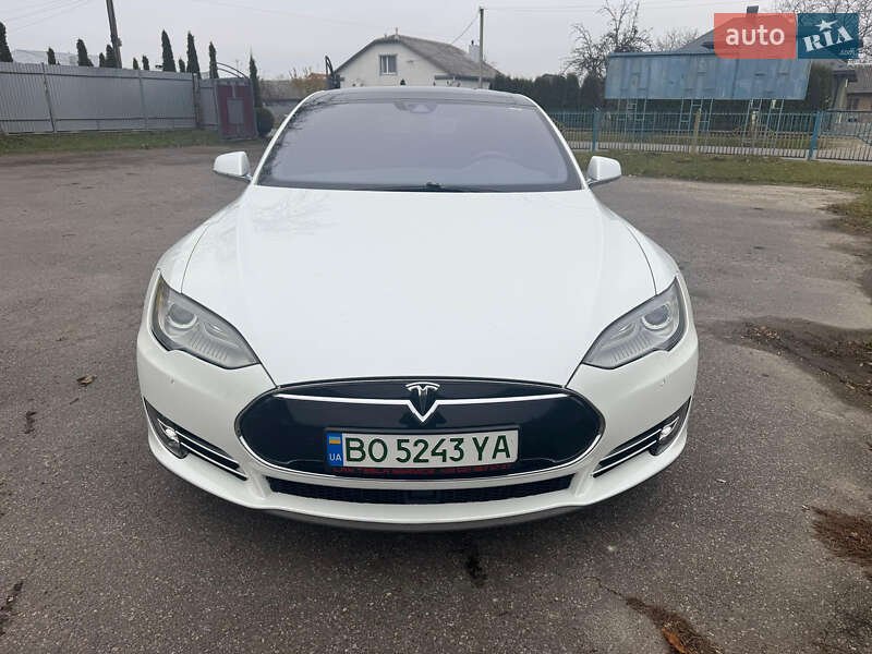 Ліфтбек Tesla Model S 2016 в Тернополі фото 3 Ліфтбек Tesla Model S 2016 в Тернополі