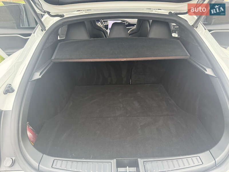 Ліфтбек Tesla Model S 2016 в Тернополі фото 8 Ліфтбек Tesla Model S 2016 в Тернополі