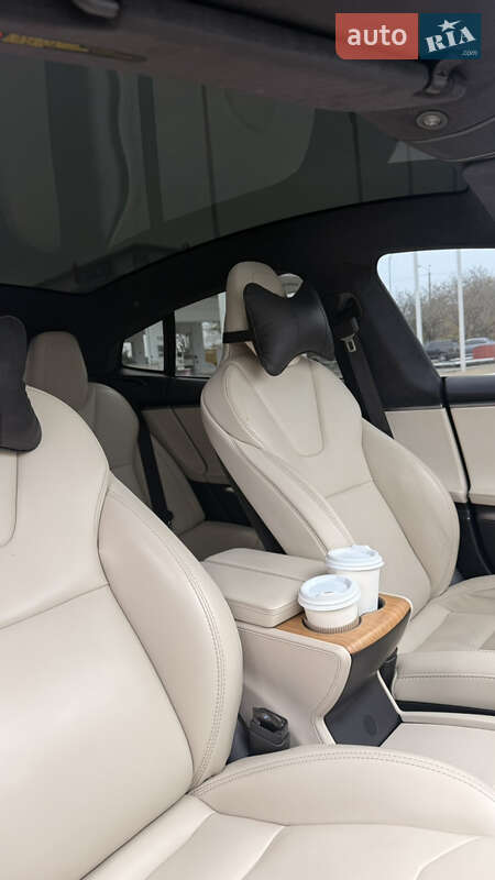 Лифтбек Tesla Model S 2019 в Одессе фото 7 Лифтбек Tesla Model S 2019 в Одессе