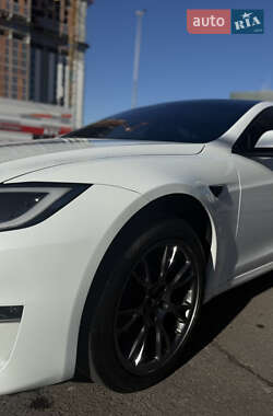 Ліфтбек Tesla Model S 2023 в Львові