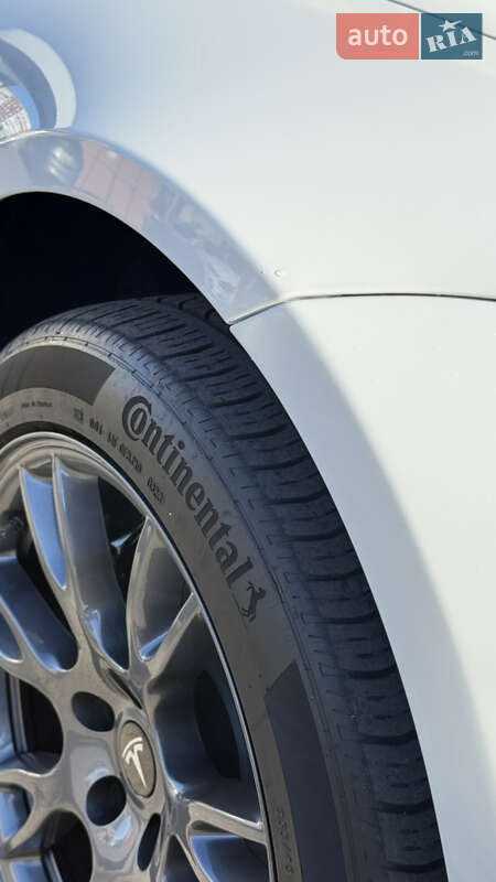 Лифтбек Tesla Model S 2023 в Львове фото 15 Лифтбек Tesla Model S 2023 в Львове