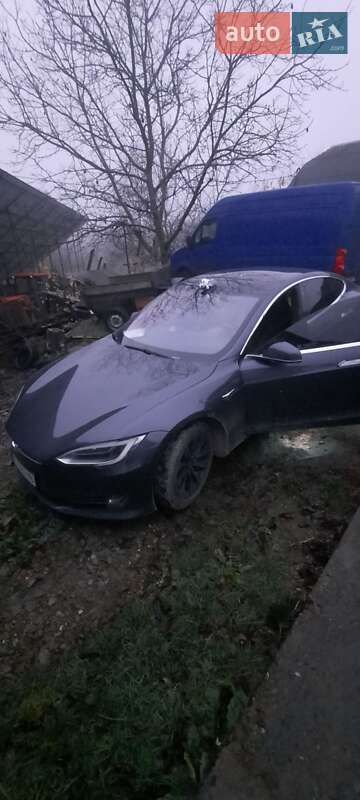 Ліфтбек Tesla Model S 2017 в Івано-Франківську фото 3 Ліфтбек Tesla Model S 2017 в Івано-Франківську