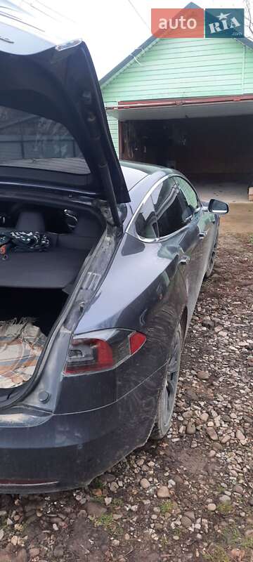 Ліфтбек Tesla Model S 2017 в Івано-Франківську фото 22 Ліфтбек Tesla Model S 2017 в Івано-Франківську