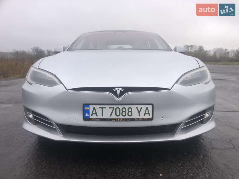 Tesla Model S 2017