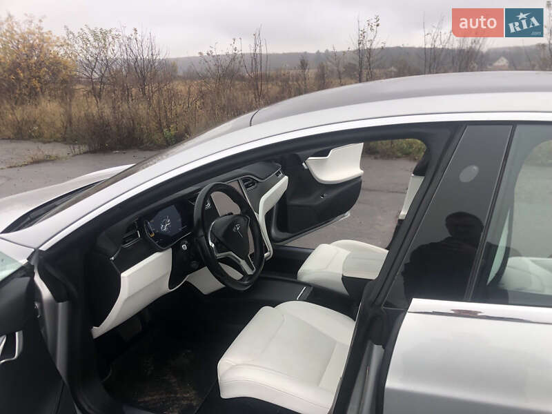 Ліфтбек Tesla Model S 2017 в Вінниці фото 7 Ліфтбек Tesla Model S 2017 в Вінниці