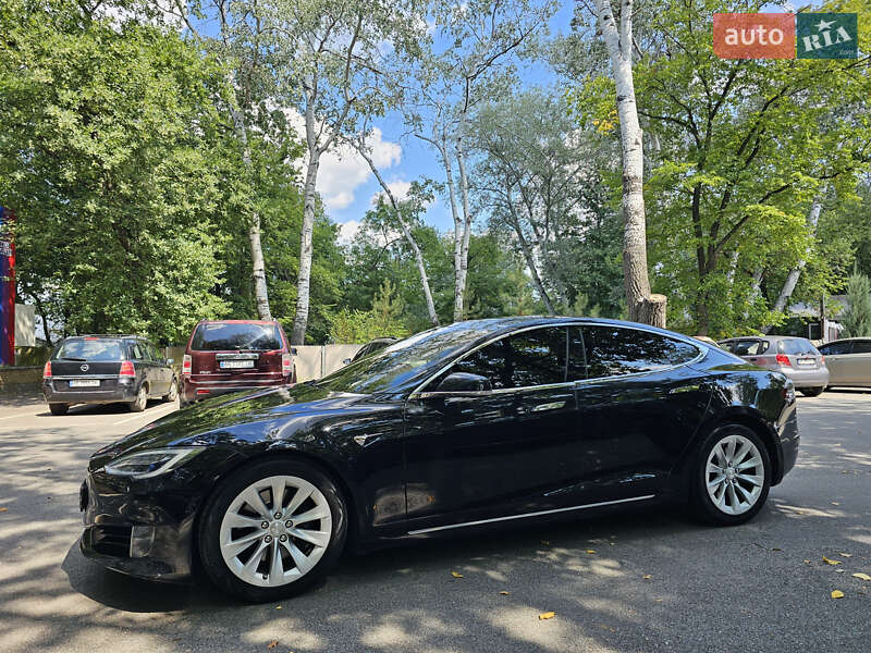 Ліфтбек Tesla Model S 2017 в Чорноморську