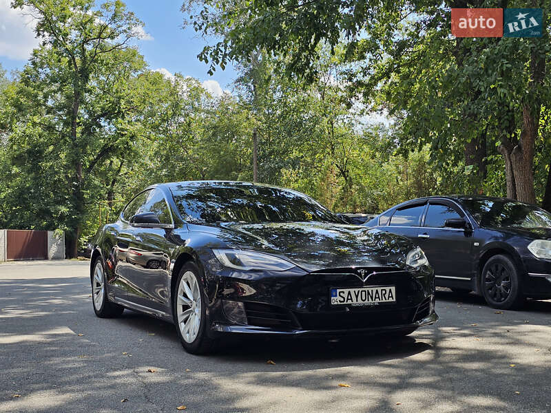 Ліфтбек Tesla Model S 2017 в Чорноморську
