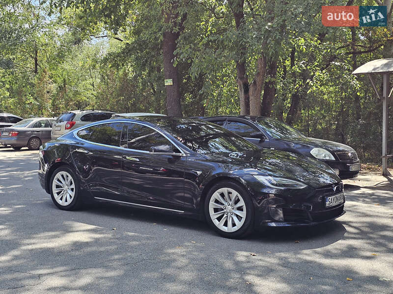 Ліфтбек Tesla Model S 2017 в Чорноморську