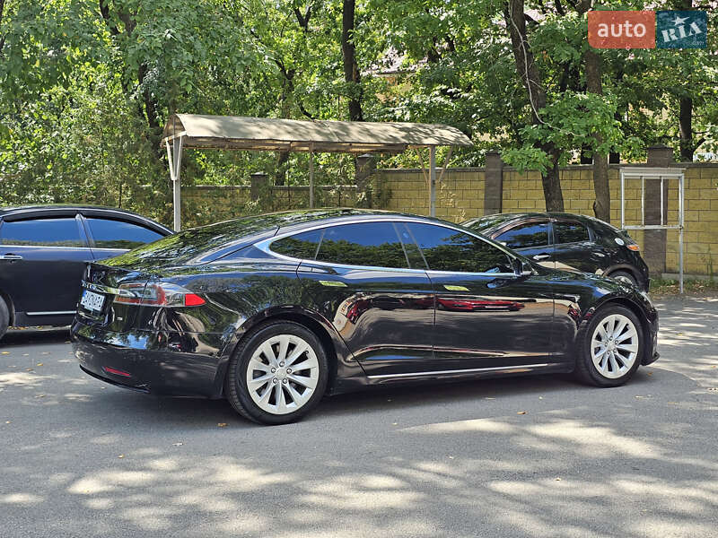 Ліфтбек Tesla Model S 2017 в Чорноморську