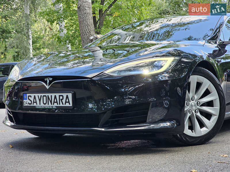 Ліфтбек Tesla Model S 2017 в Чорноморську