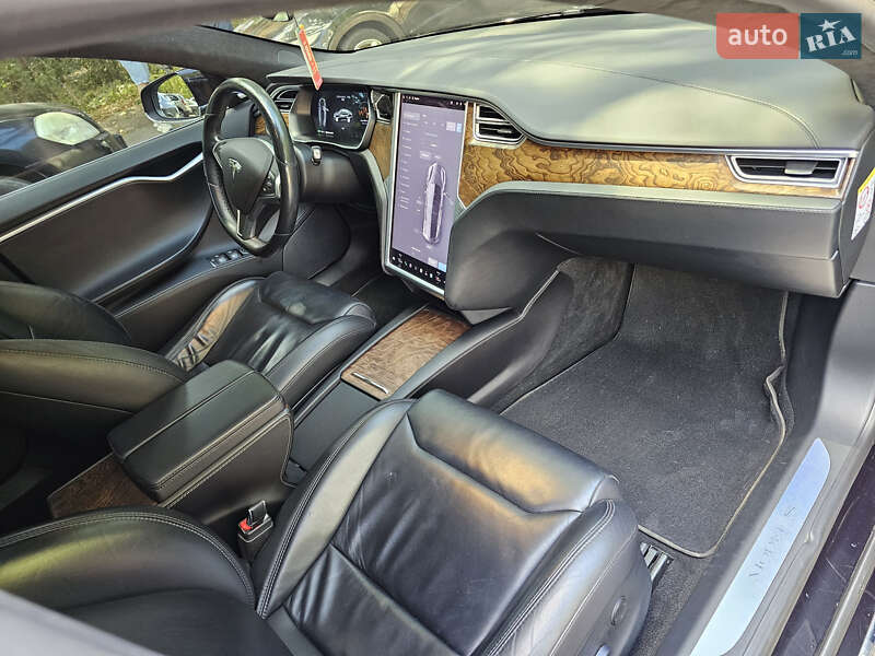 Ліфтбек Tesla Model S 2017 в Чорноморську
