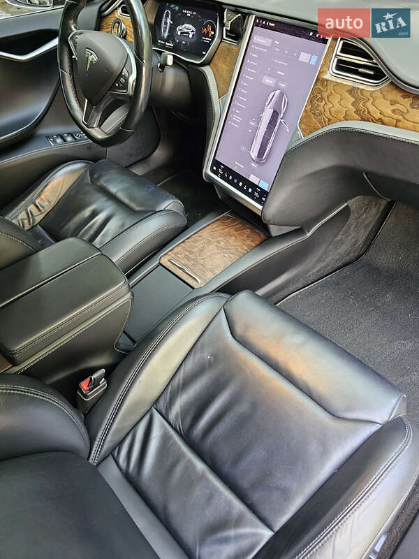 Ліфтбек Tesla Model S 2017 в Чорноморську