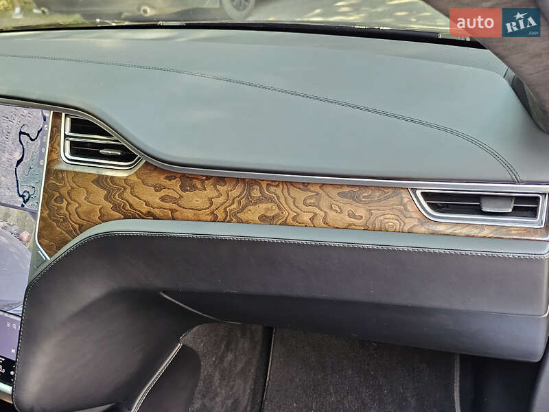 Ліфтбек Tesla Model S 2017 в Чорноморську