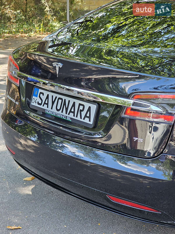 Ліфтбек Tesla Model S 2017 в Чорноморську