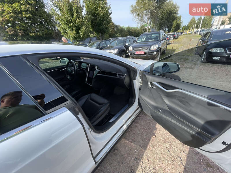 Ліфтбек Tesla Model S 2016 в Луцьку фото 17 Ліфтбек Tesla Model S 2016 в Луцьку