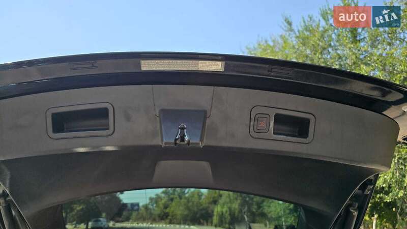 Лифтбек Tesla Model S 2019 в Запорожье фото 11 Лифтбек Tesla Model S 2019 в Запорожье
