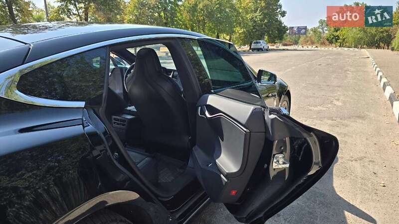 Лифтбек Tesla Model S 2019 в Запорожье фото 15 Лифтбек Tesla Model S 2019 в Запорожье