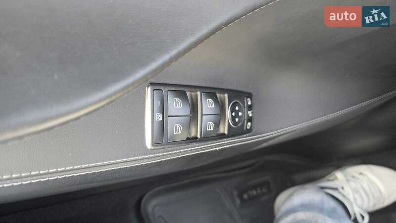 Лифтбек Tesla Model S 2019 в Запорожье фото 21 Лифтбек Tesla Model S 2019 в Запорожье