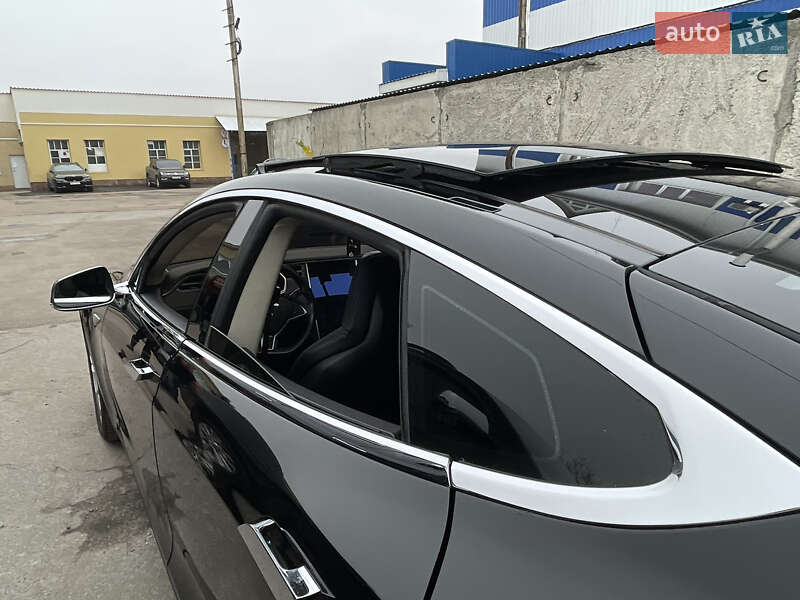 Ліфтбек Tesla Model S 2014 в Житомирі
