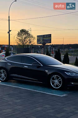Ліфтбек Tesla Model S 2013 в Ірпені