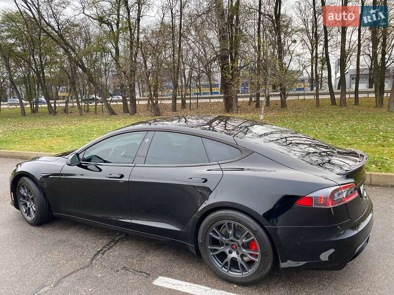 Лифтбек Tesla Model S 2021 в Киеве фото 10 Лифтбек Tesla Model S 2021 в Киеве