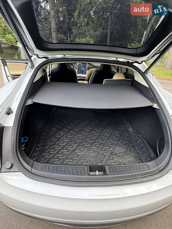 Лифтбек Tesla Model S 2014 в Умани фото 15 Лифтбек Tesla Model S 2014 в Умани