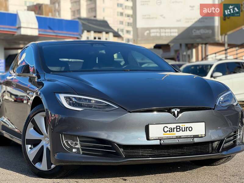 Ліфтбек Tesla Model S 2020 в Одесі