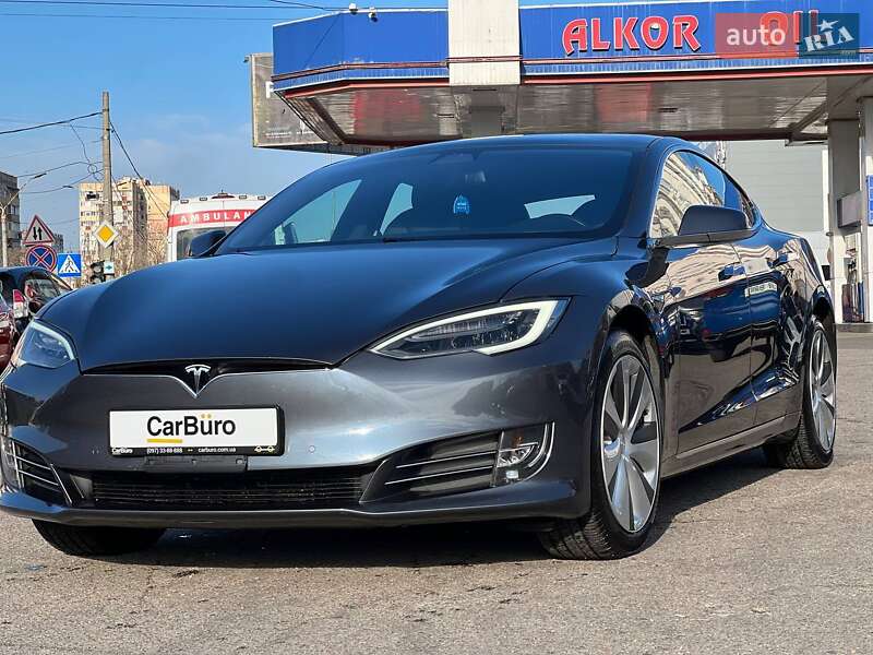 Ліфтбек Tesla Model S 2020 в Одесі