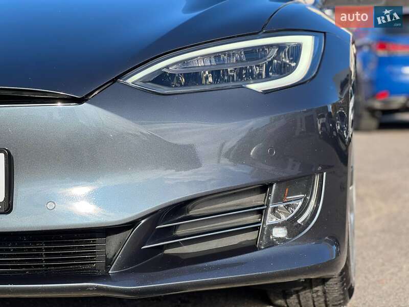 Ліфтбек Tesla Model S 2020 в Одесі