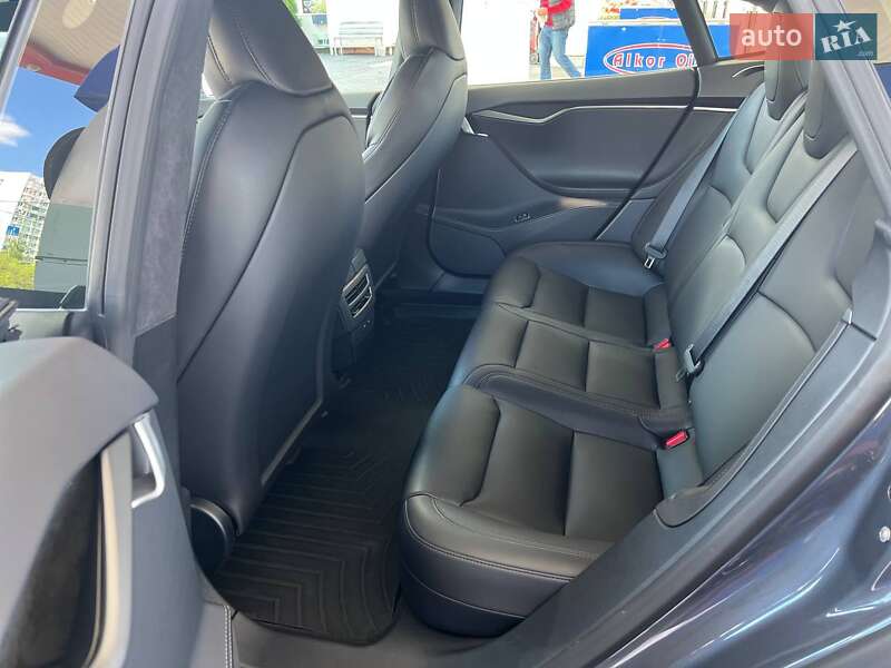 Ліфтбек Tesla Model S 2020 в Одесі