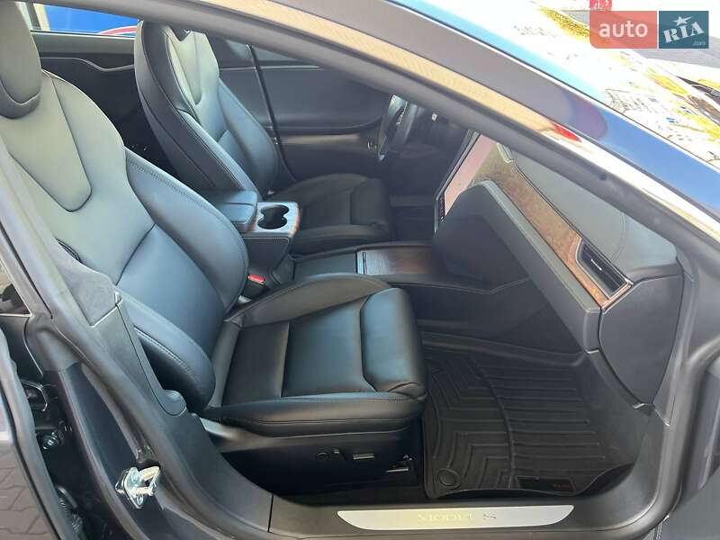 Ліфтбек Tesla Model S 2020 в Одесі