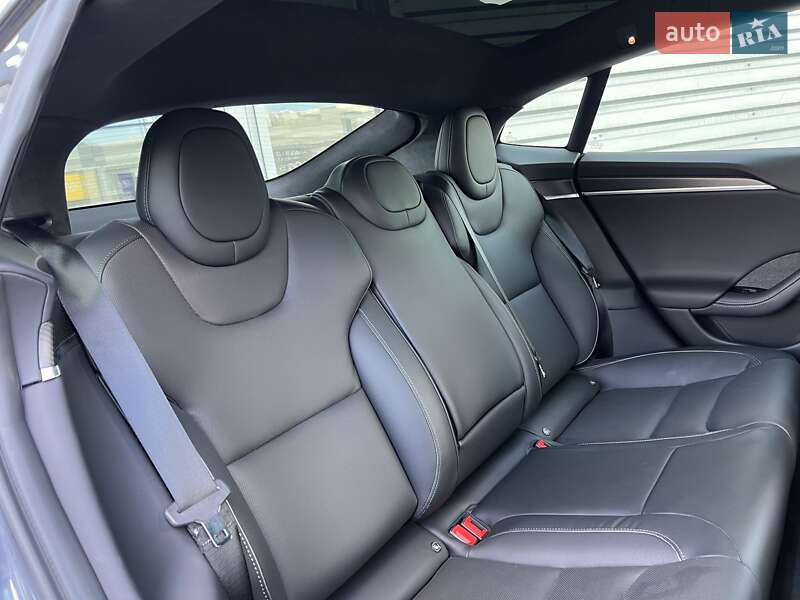 Лифтбек Tesla Model S 2022 в Киеве