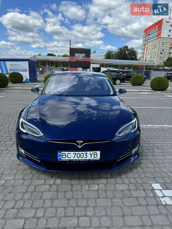 Ліфтбек Tesla Model S 2017 в Львові фото 25 Ліфтбек Tesla Model S 2017 в Львові