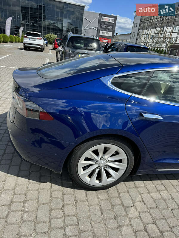 Ліфтбек Tesla Model S 2017 в Львові фото 27 Ліфтбек Tesla Model S 2017 в Львові