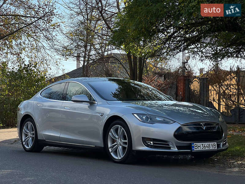 Ліфтбек Tesla Model S 2012 в Одесі фото 7 Ліфтбек Tesla Model S 2012 в Одесі