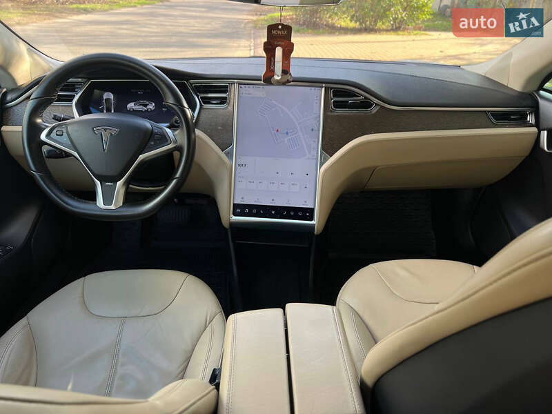 Ліфтбек Tesla Model S 2012 в Одесі фото 28 Ліфтбек Tesla Model S 2012 в Одесі