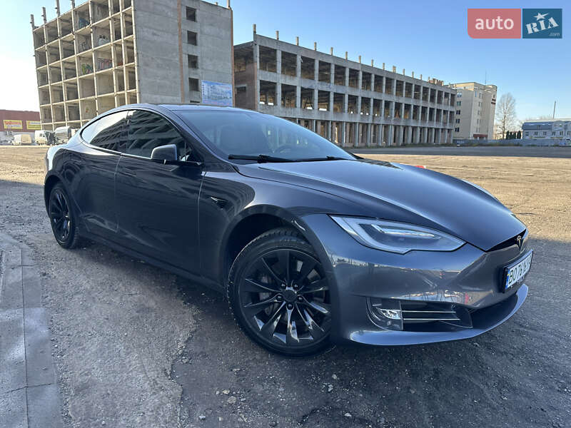 Лифтбек Tesla Model S 2017 в Тернополе фото 15 Лифтбек Tesla Model S 2017 в Тернополе