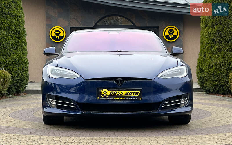 Ліфтбек Tesla Model S 2019 в Львові