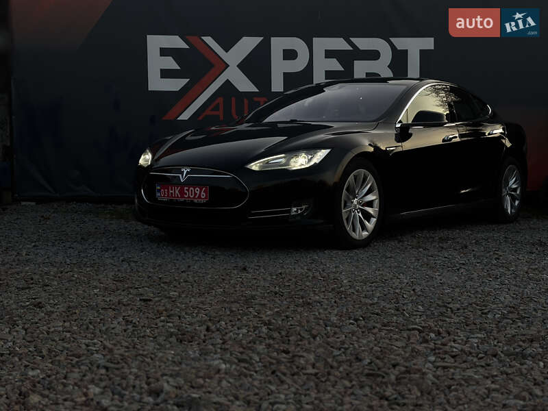 Лифтбек Tesla Model S 2015 в Львове фото 2 Лифтбек Tesla Model S 2015 в Львове