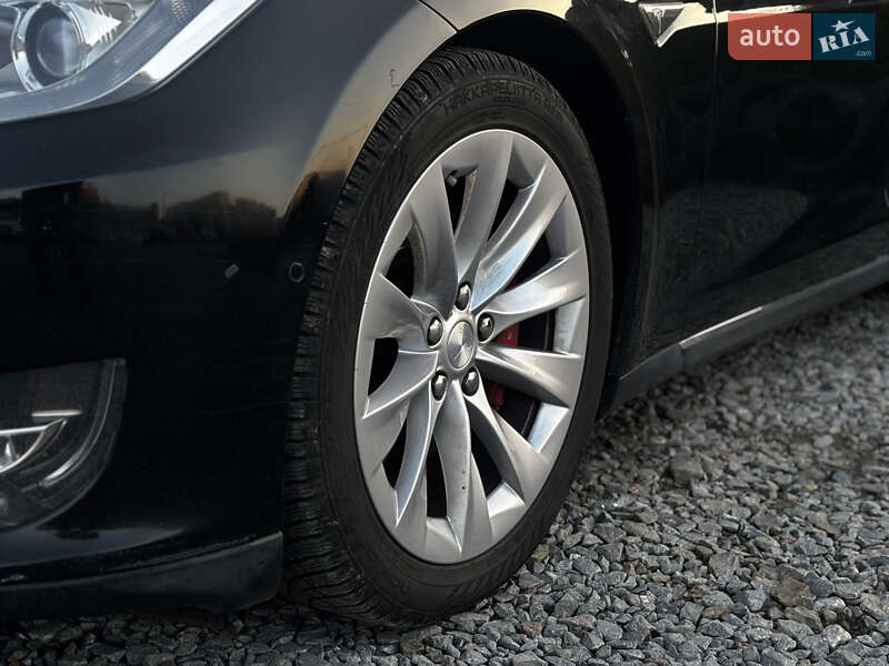 Лифтбек Tesla Model S 2015 в Львове фото 4 Лифтбек Tesla Model S 2015 в Львове