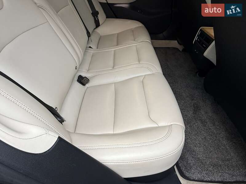 Ліфтбек Tesla Model S 2019 в Києві фото 67 Ліфтбек Tesla Model S 2019 в Києві