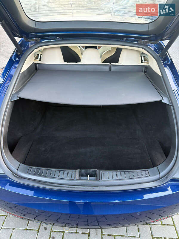 Ліфтбек Tesla Model S 2018 в Рівному фото 12 Ліфтбек Tesla Model S 2018 в Рівному