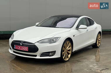 Ліфтбек Tesla Model S 2015 в Вінниці