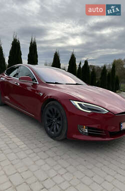 Лифтбек Tesla Model S 2018 в Львове