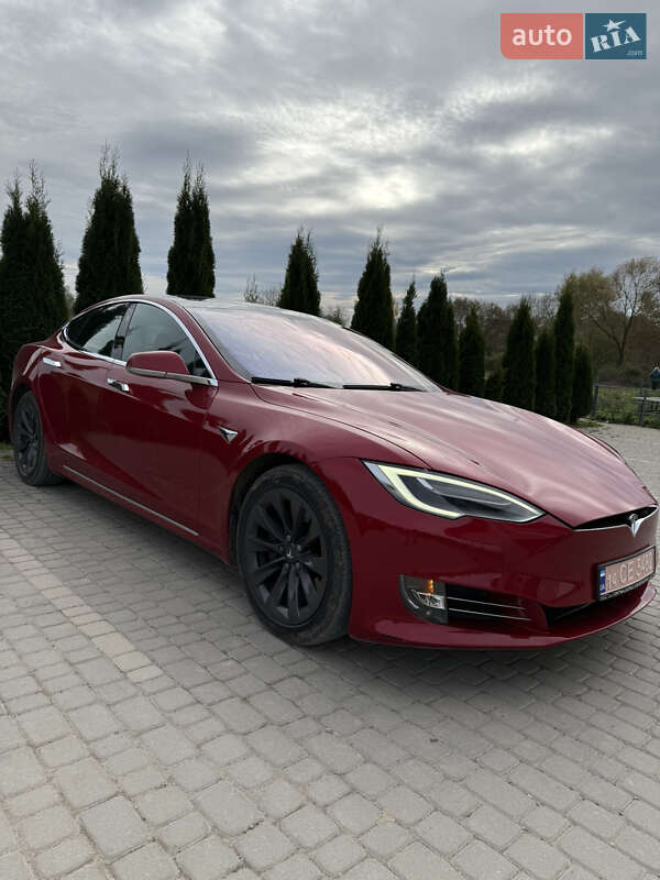 Ліфтбек Tesla Model S 2018 в Львові фото 4 Ліфтбек Tesla Model S 2018 в Львові