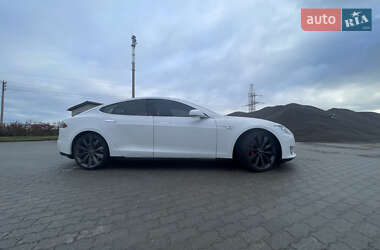 Ліфтбек Tesla Model S 2014 в Львові